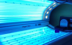 a top of the range sunbed waiting for a user